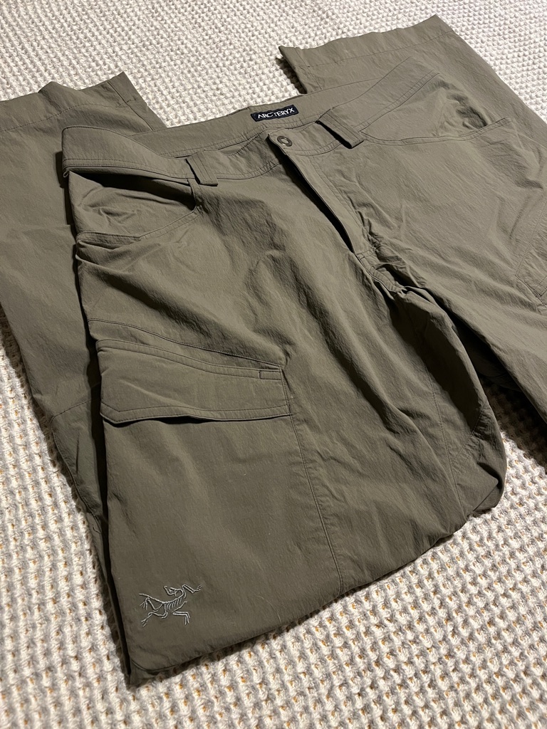 Arc'teryx Men's Olive Cargo Pants - Lightweight Technical Outdoors